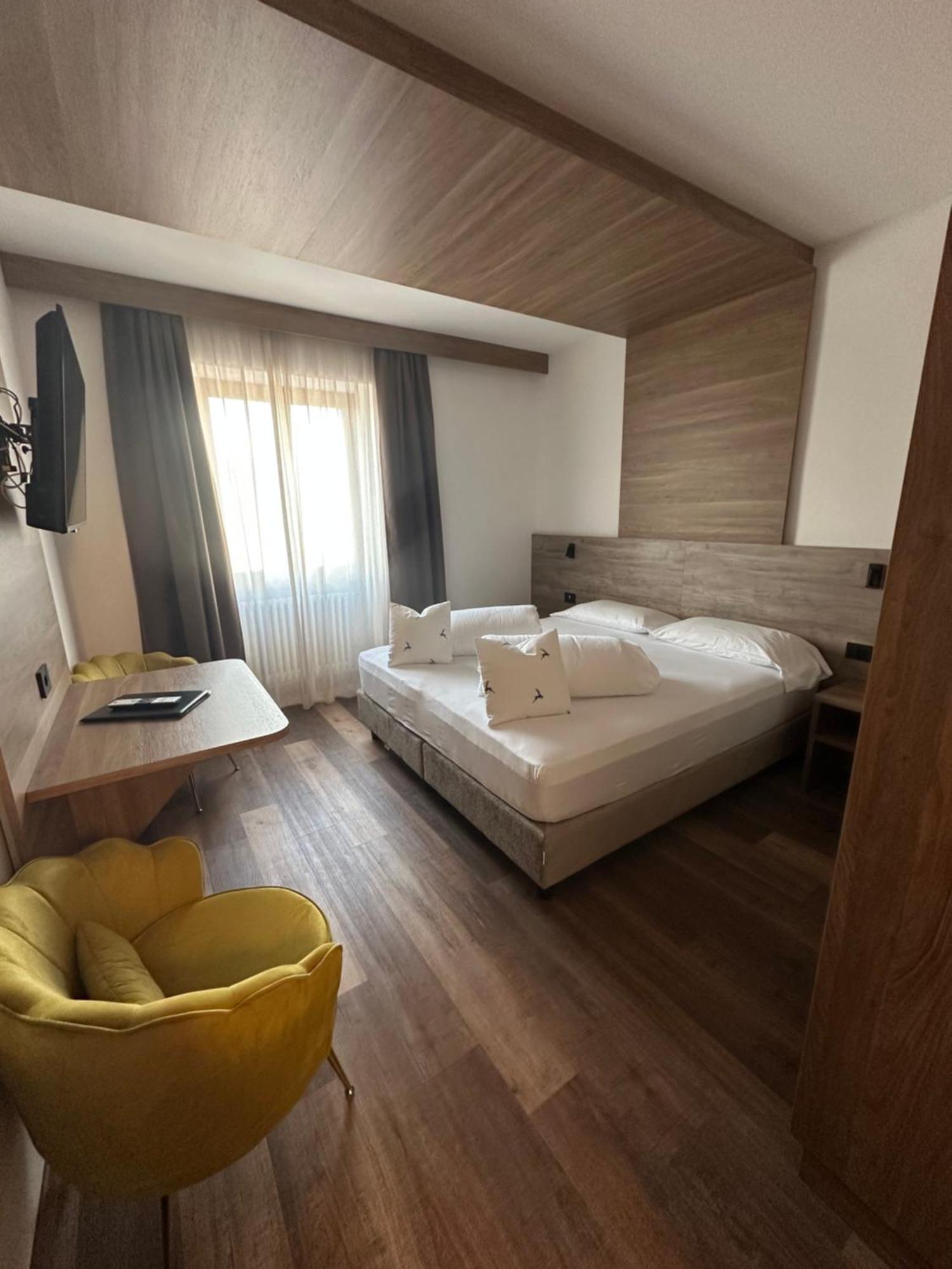 Hotel Garni Bel Sito Tremosine ภายนอก รูปภาพ