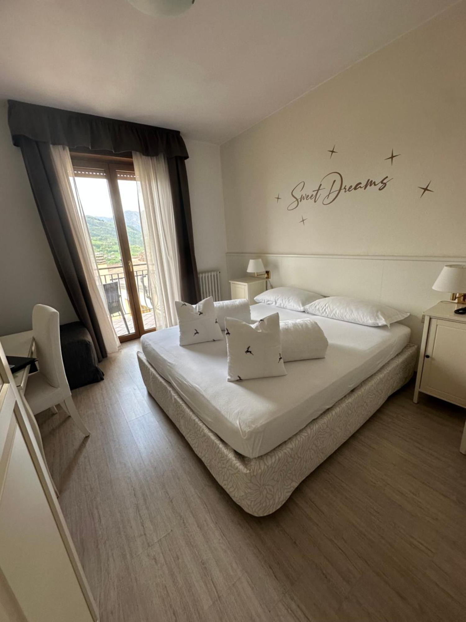 Hotel Garni Bel Sito Tremosine ภายนอก รูปภาพ